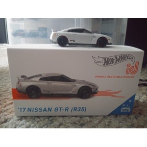 '17 Nissan GT-R (R35)