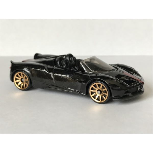 '17 Pagani Huayra Roadster