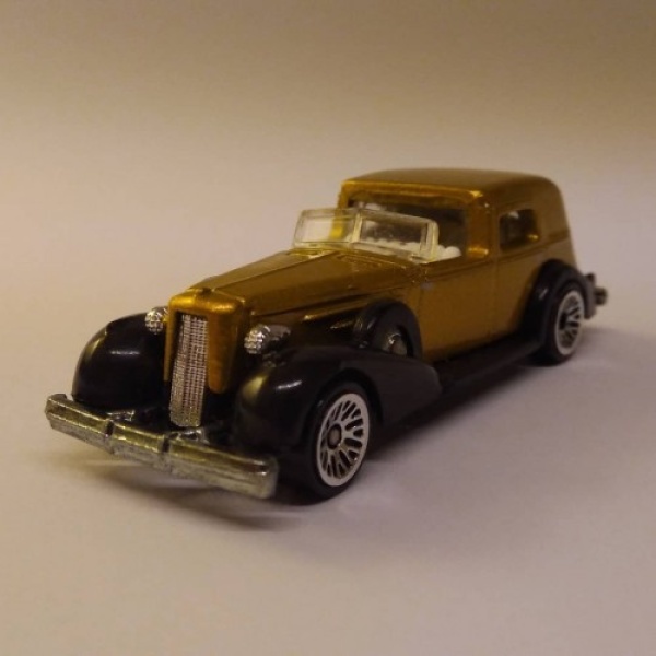 1935 Cadillac