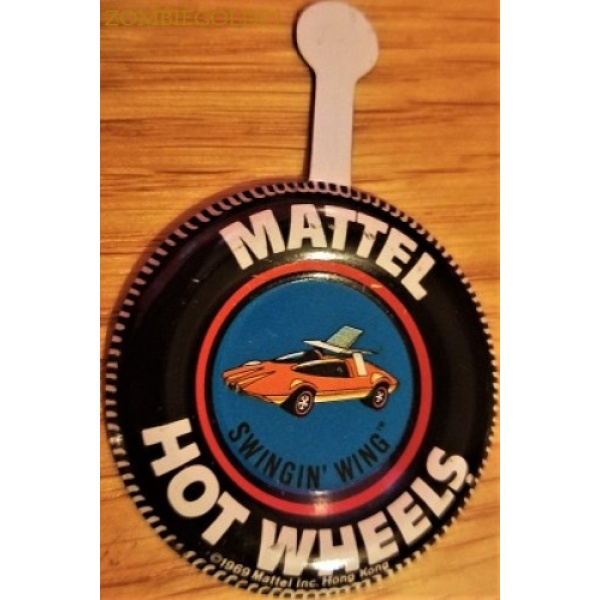 Collector's Button Swingin' Wing