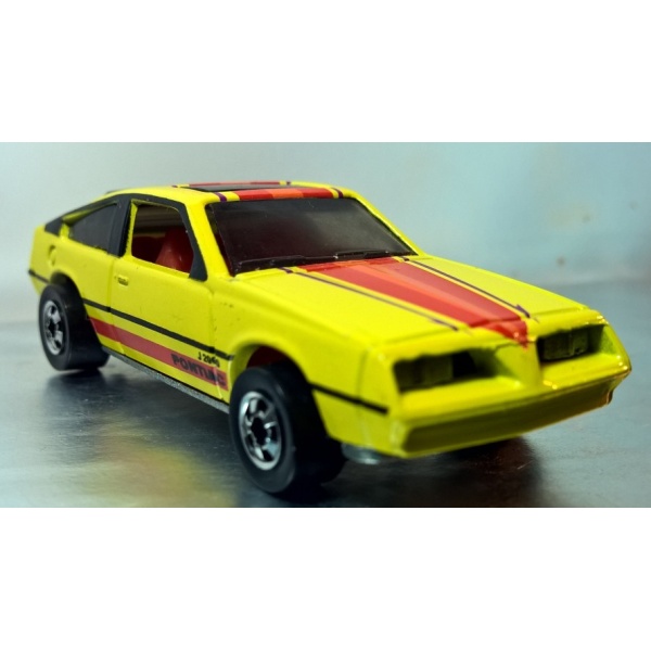 Pontiac J-2000