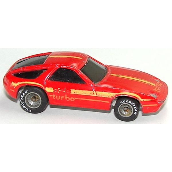 Porsche 928