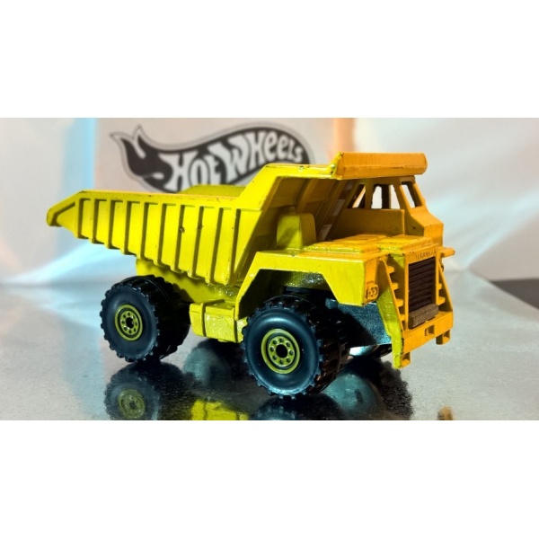 CAT Dump Truck