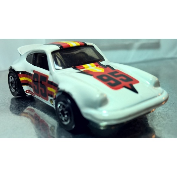 Porsche P-911