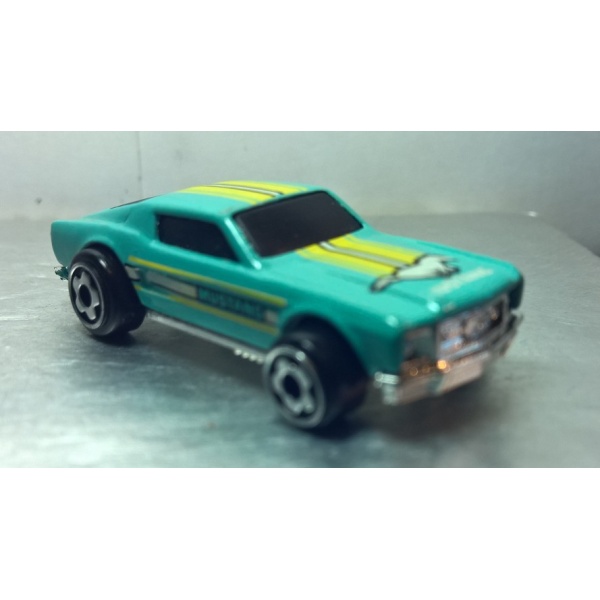 Ford Mustang - Micro