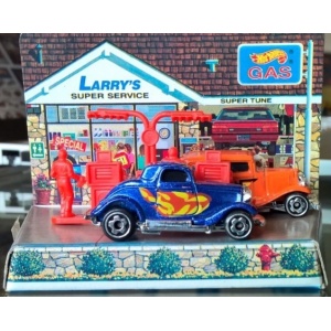 Mini Race 'N Show - Gas Station