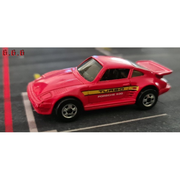 Porsche 930