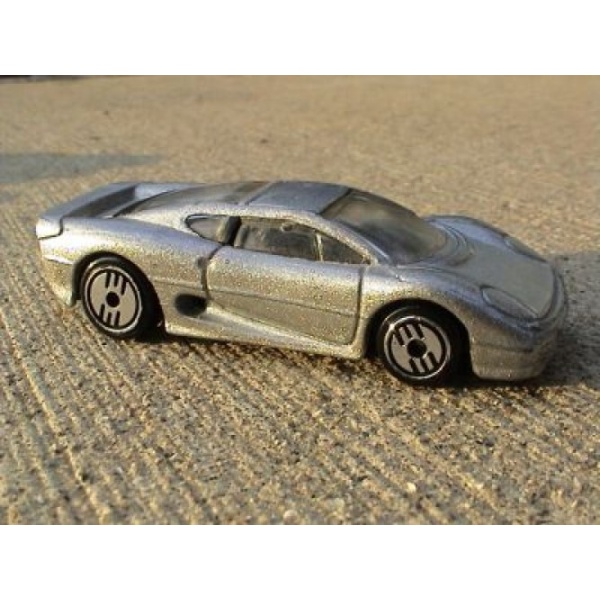 Jaguar XJ220
