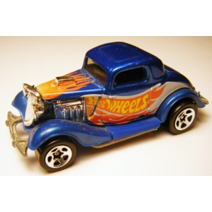 Action Figure - Driver With Trophy & Girl
