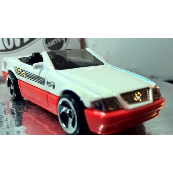 Mobil 1 Ford Taurus and Tool Box