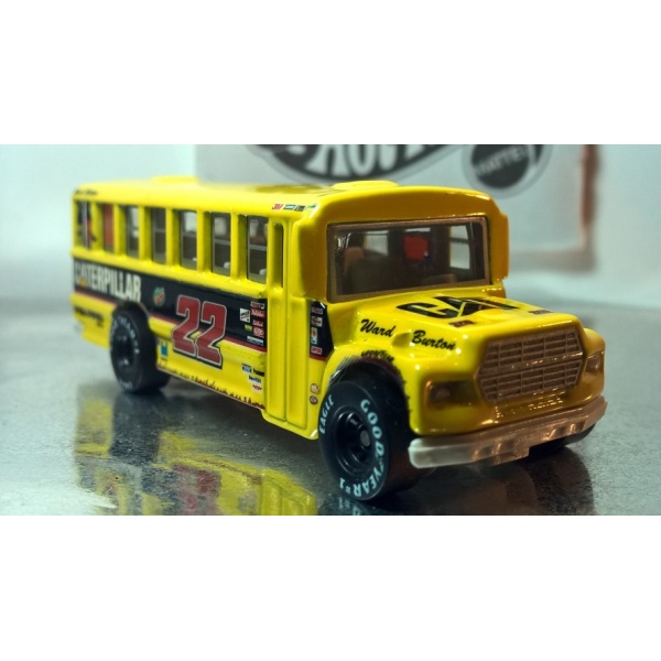 School Bus - Deluxe Caterpillar