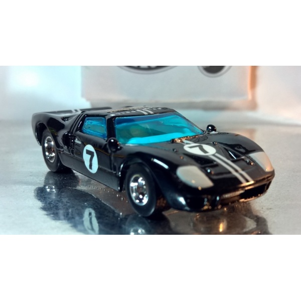 Ford GT-40
