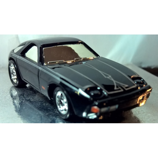 Porsche 928