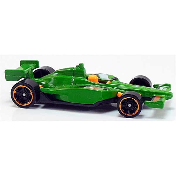 2011 IndyCar Oval Course Race Car