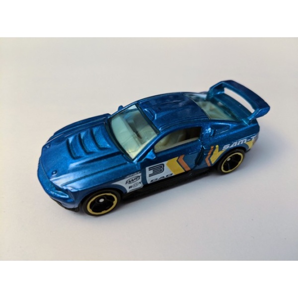 Custom '12 Ford Mustang