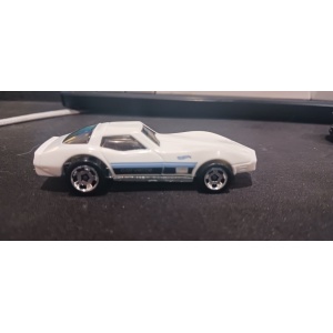 82 Corvette Stingray