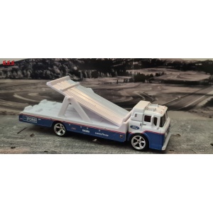 Ford C-800
