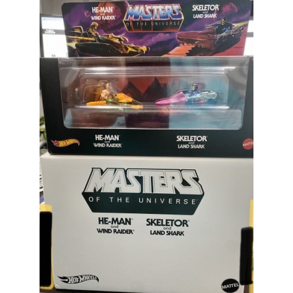 He-Man Wind Raider Skeletor Land Shark -MOTA