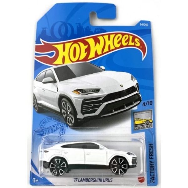 17 Lamborghini Urus
