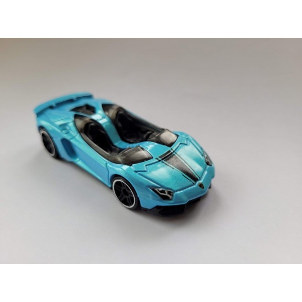 Lamborghini Aventador J