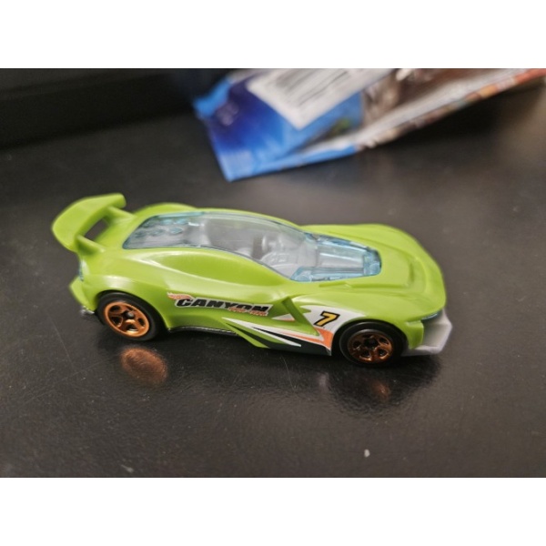 Gazella R