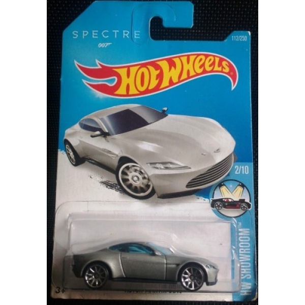 Aston Martin DB10