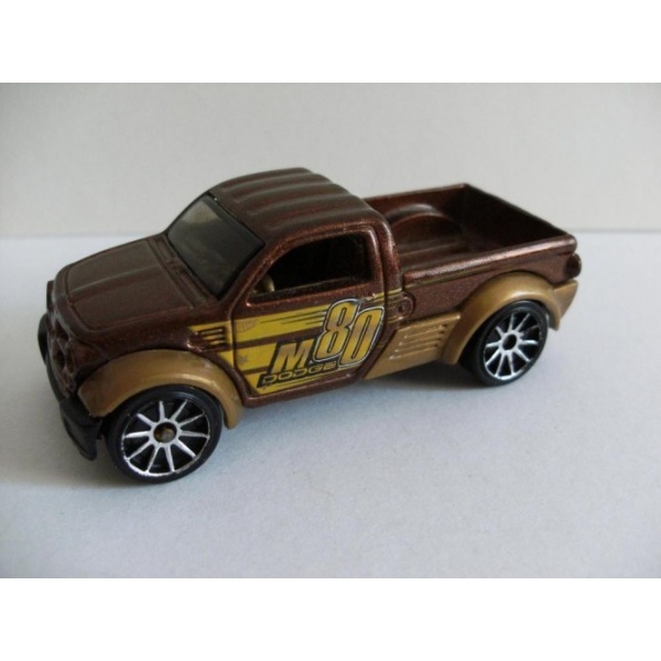 Dodge M80