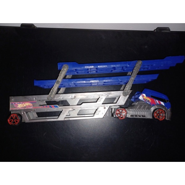 HW MEGA HAULER