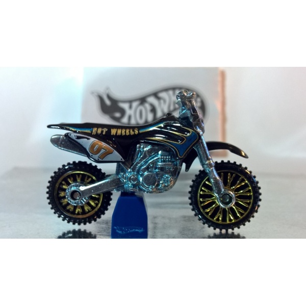 HW450F