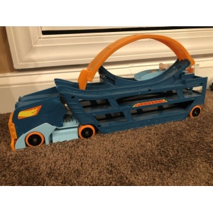 Hotwheels Loop Truck