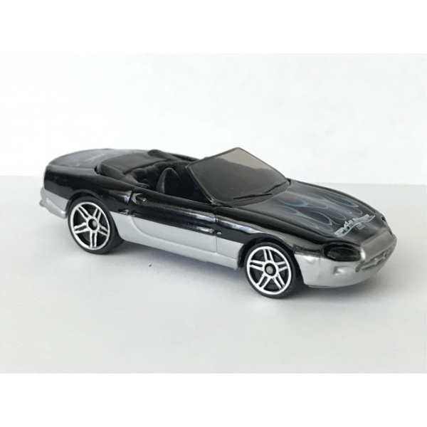 Jaguar XK8
