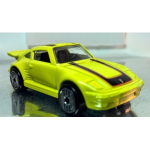 Porsche 930