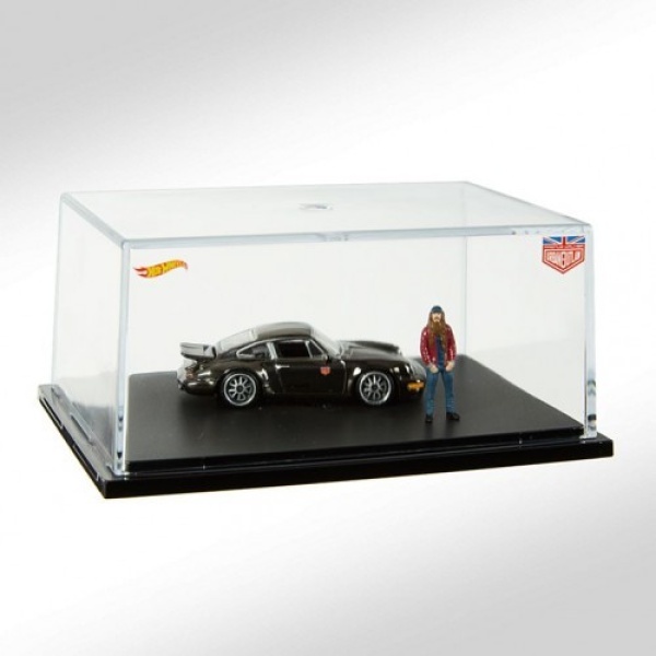 Urban Outlaw Porsche 964 W/ Magnus Walker Figurine